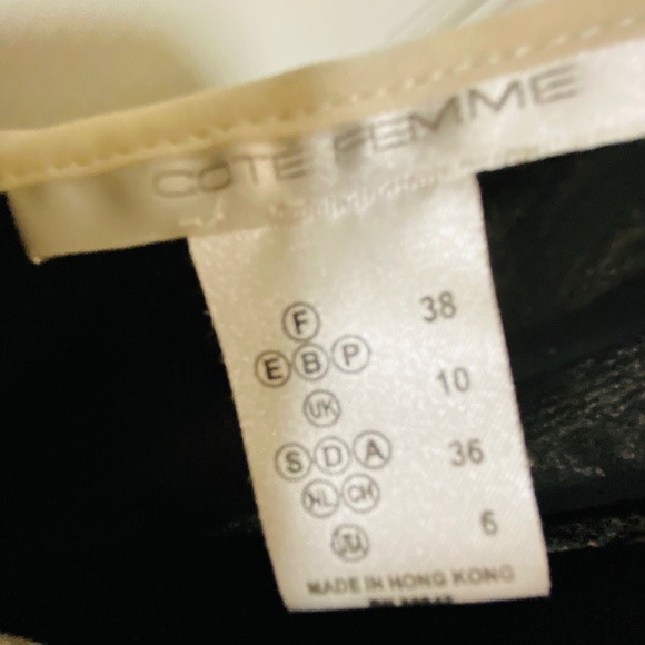 Women's Sleeveless V-Neck Blouse by Cote Femme Size 6 - Picture 3 of 8